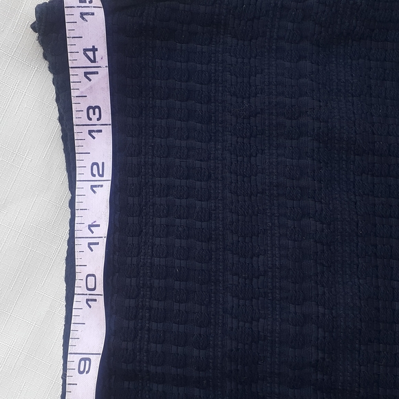 H&M Basic black textured pencil skirt, size 10 mini skirt - Picture 6 of 7